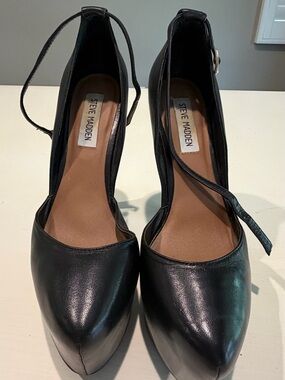 Steve Madden Black Ankle Strap Platform Stiletto 7.5